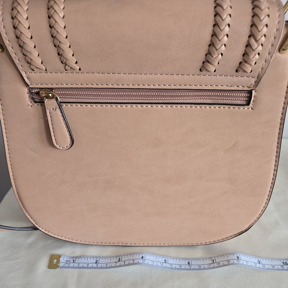 Elegant Light Pink Crossbody Bag - Picture 3 of 6